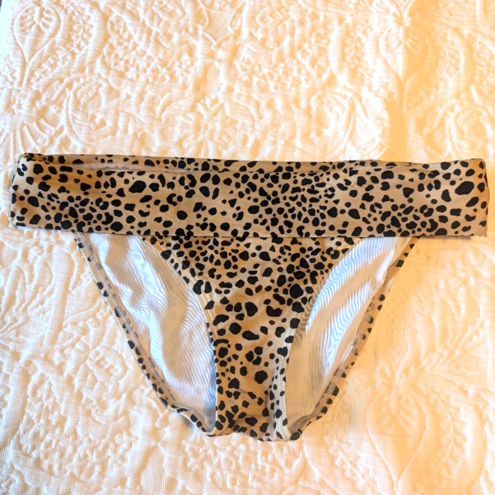 Victoria Secret leopard print foldover bottoms